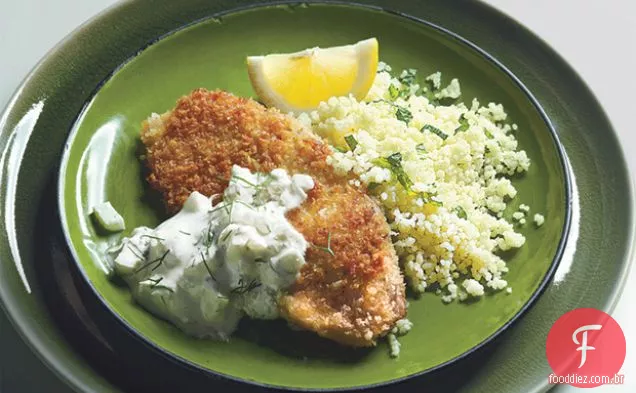 Filetes crocantes de tilápia com Erva-Doce-menta Tzatziki