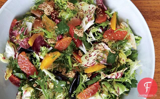 Salada cítrica com vinagrete de erva-doce