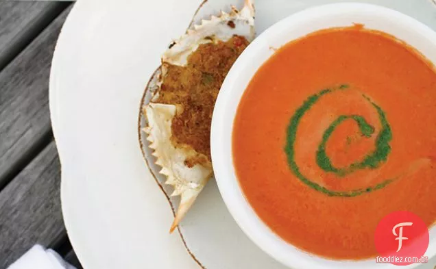 Sopa de tomate Farmstand com pesto de rúcula