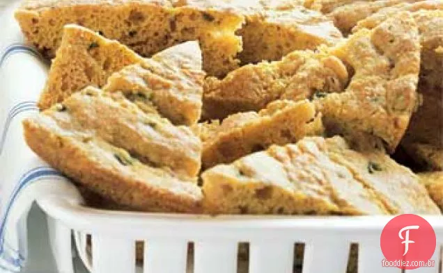Frigideira Pão de milho com Poblano assado e orégano
