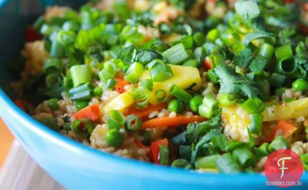 Arroz Frito Com Abacaxi Vegano