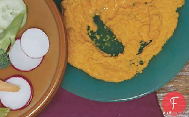 Molho de cenoura de gengibre com Crudites