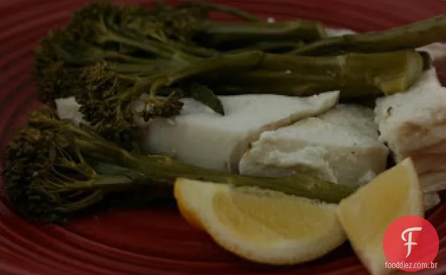 Alabote Crockpot Em Molho Branco Com Broccolini