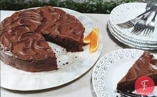 Bolo de Chocolate com cobertura de Chocolate-Laranja