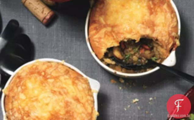 Tortas de cogumelo e lentilha com cobertura de biscoito Gouda
