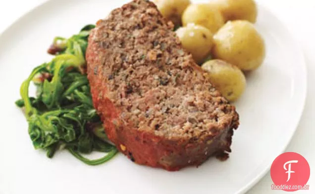 Bolo de carne de búfalo com espinafre e batatas assadas para bebês