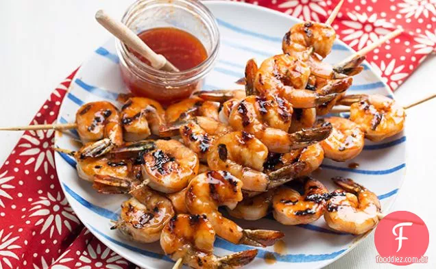 Camarão grelhado com molho de churrasco mel-gengibre