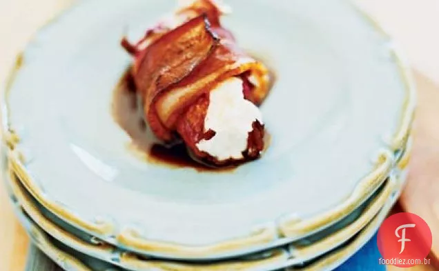 Pancetta grelhada-envoltórios Radicchio com queijo de cabra
