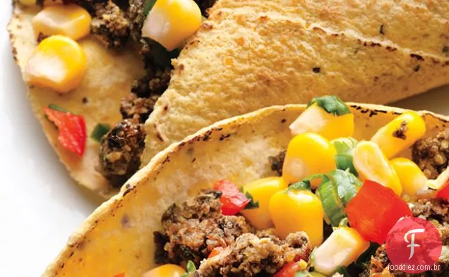 Tacos De Feijão preto com Salsa de milho