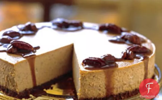Cheesecake de abóbora temperada com molho de caramelo-Bourbon