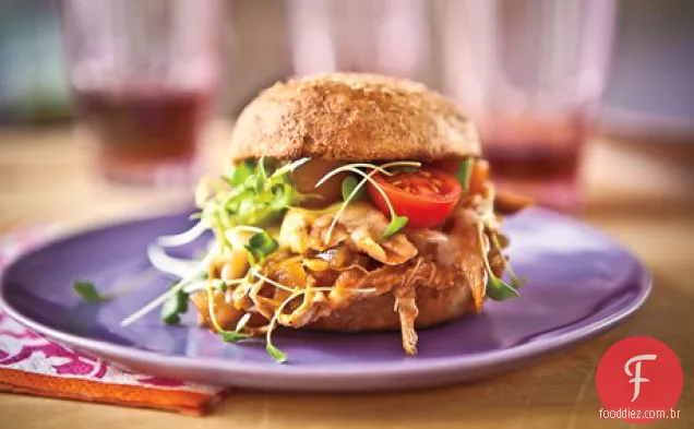Sliders de frango e queijo