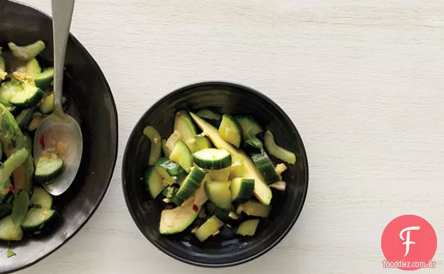 Salada de pepino e abacate