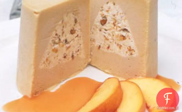 Praliné de pêssego bombeia com xarope de pêssego