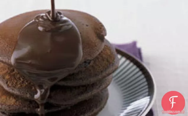 Bolos de chapa de Chocolate com molho de Chocolate