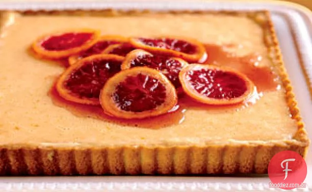 Torta de laranja fresca com crosta de avelã