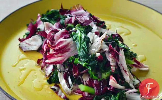 Radicchio grelhado e couve, estilo chucrute