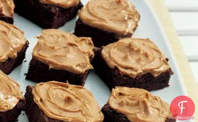 Brownies de Chocolate com cobertura de Manteiga De Amendoim