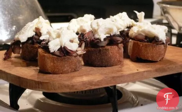 Bruschetta Com Burrata E Radicchio Marmelada