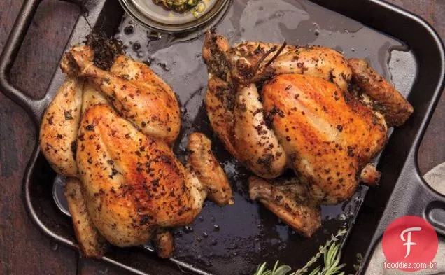 Frango Assado Com Molho De Pistache, pimentão e milho
