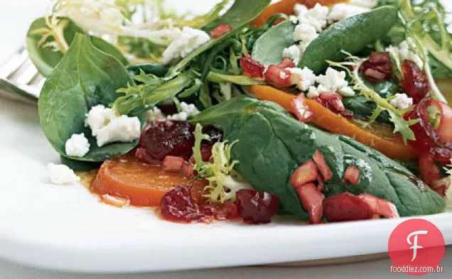 Frisée, espinafre do bebê e salada de beterraba dourada