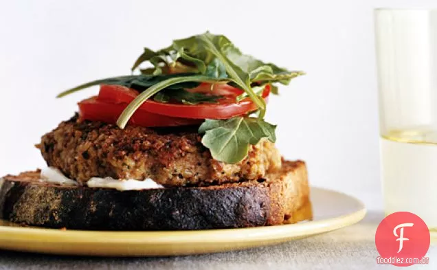 Hambúrgueres vegetarianos Bulgur com maionese de limão