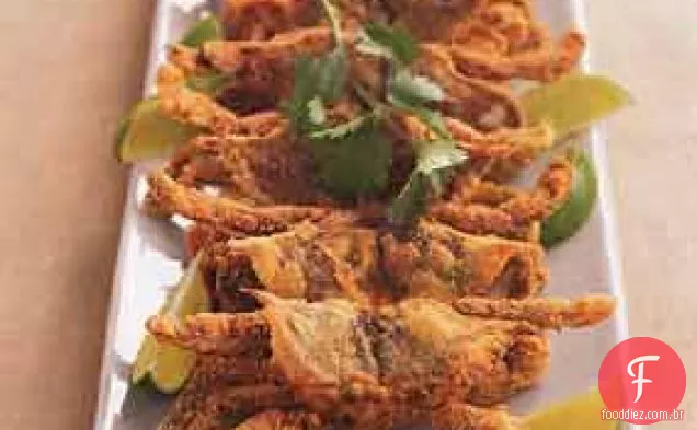 Farinha de milho-Caranguejos com Casca Mole e molho tártaro de coentro e limão