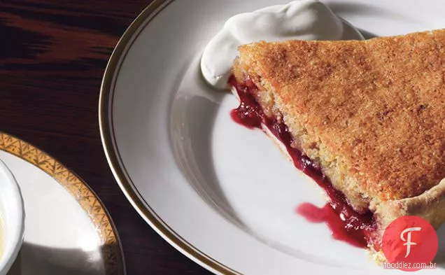 Torta de Bakewell com conservas de framboesa