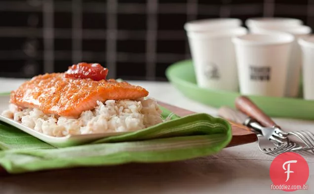 Salmão Escocês com esmalte de mel de chalota-Trufa, Caranguejo e Risoto de maçã verde e geléia de marmelo