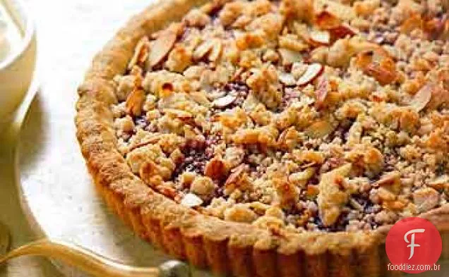 Torta de geléia de framboesa com Crumble de amêndoa