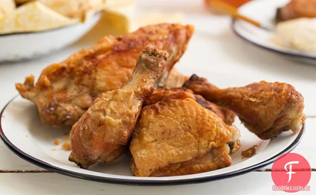 Frango frito com molho