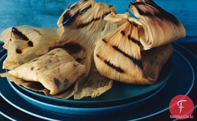 Tamales grelhados com Poblanos e milho fresco
