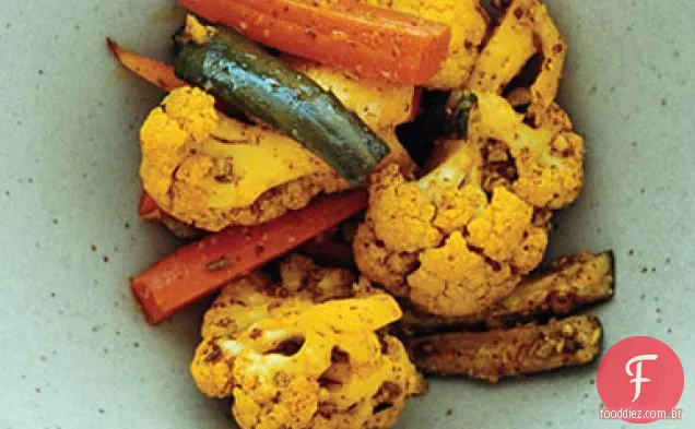 Vegetais Em Conserva Com Especiarias Indianas