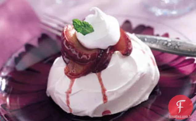 Pavlovas De Ameixa Temperada