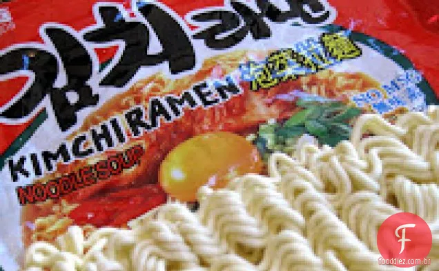 Macarrão Ramen Com Agricultores Comercializam Legumes Frescos E Kimchi