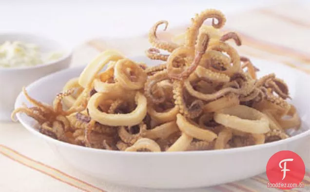 Calamari frito com maionese Peperoncini