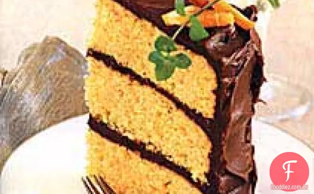 Bolo laranja-amêndoa com cobertura de Chocolate