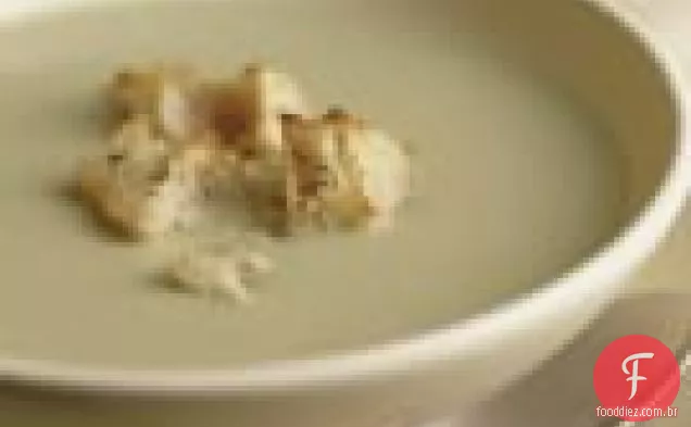 Sopa De Azeda Com Croutons Rasgados