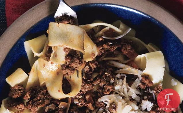 Pappardelle caseiro com molho à bolonhesa