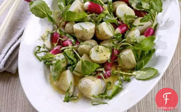 Salada Quente De Rabanetes, Jersey Royals E Azeda Com Mostarda, Mas