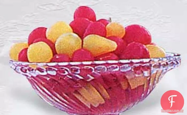 Tomates cereja cravados em Vodka com sal de pimenta