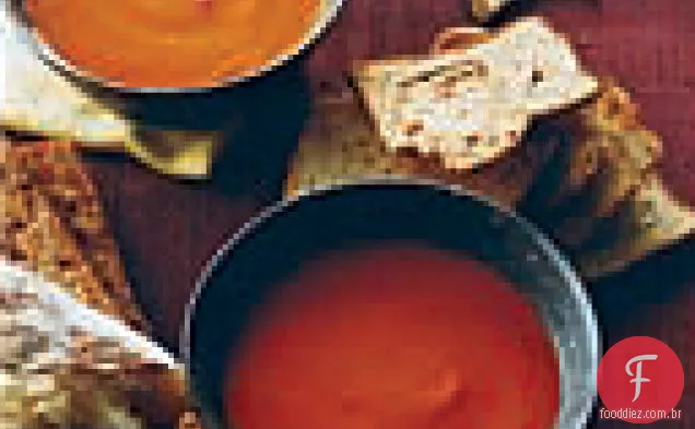 Pimentão vermelho gelado e sopa Habanero