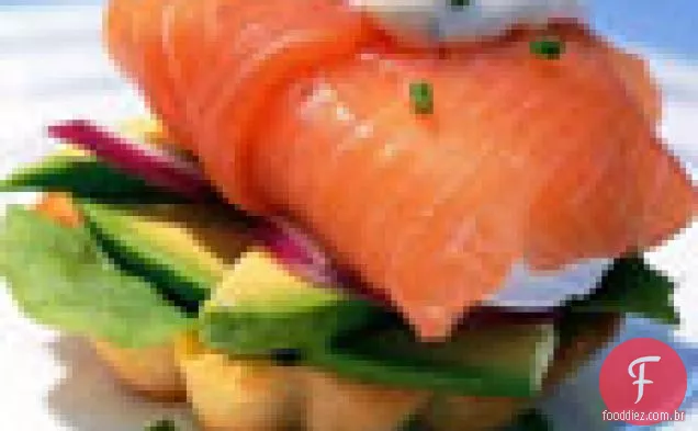 Salmão Embrulhado Ovos Escalfados