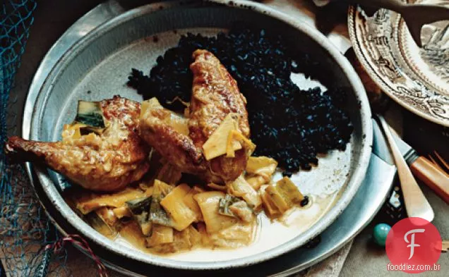 Fricassé de galinha de jogo com alho-poró cremoso e Vadoum