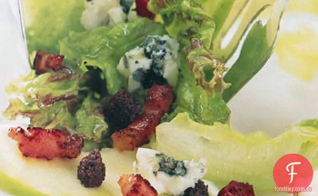 Maçã, Roquefort e Alface Vermelha com Croutons de Pumpernickel