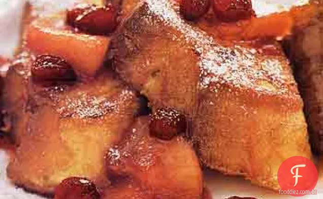 Torrada francesa de gemada com compota de Cranberry e maçã