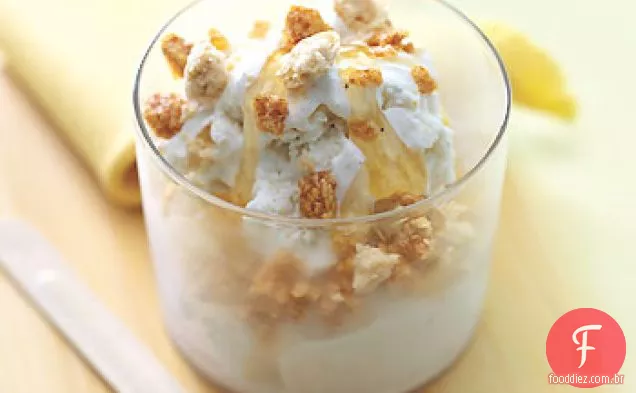 Sorvete de baunilha com doces de gergelim e Halvah