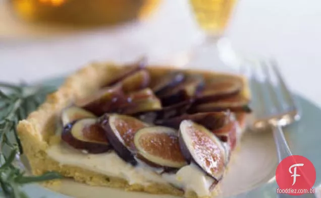 Torta de figo fresco com crosta de Fubá de alecrim e creme de Mascarpone de limão