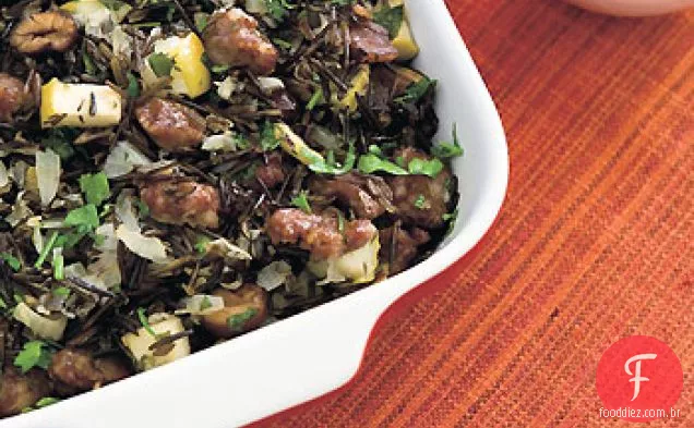 Molho de arroz selvagem com maçãs e castanhas