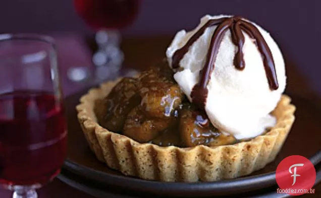 Caramelizado-tortinhas de Banana com molho de porta de Chocolate agridoce