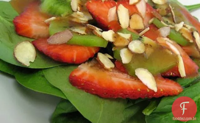 Salada De Morango, Kiwi E Espinafre